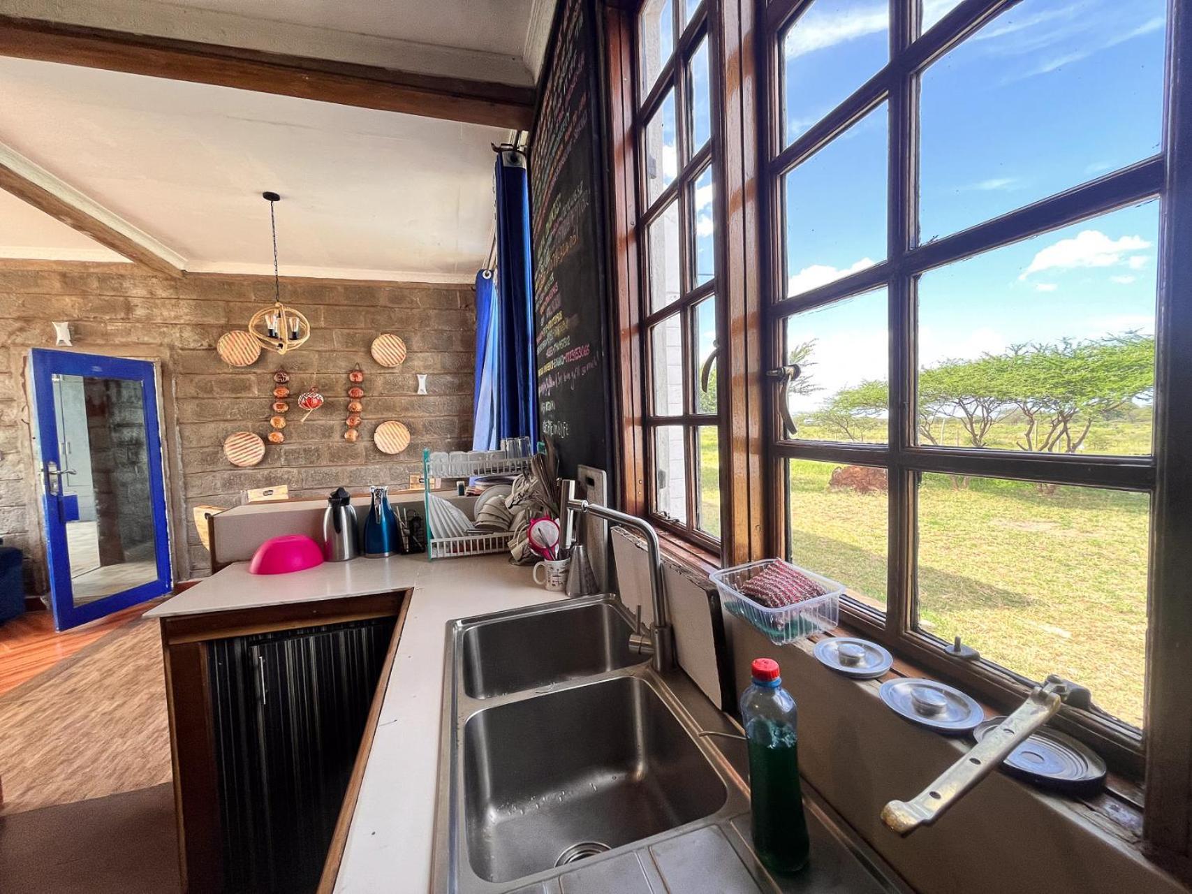 Amboseli Glass House Oloitokitok ภายนอก รูปภาพ