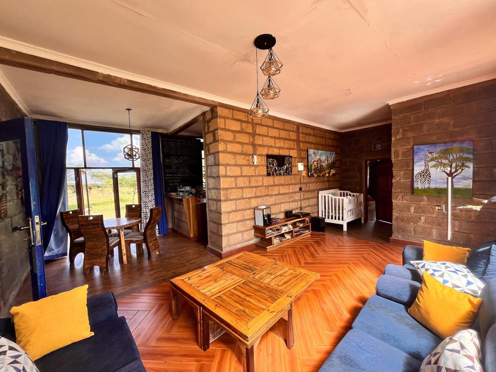 Amboseli Glass House Oloitokitok ภายนอก รูปภาพ