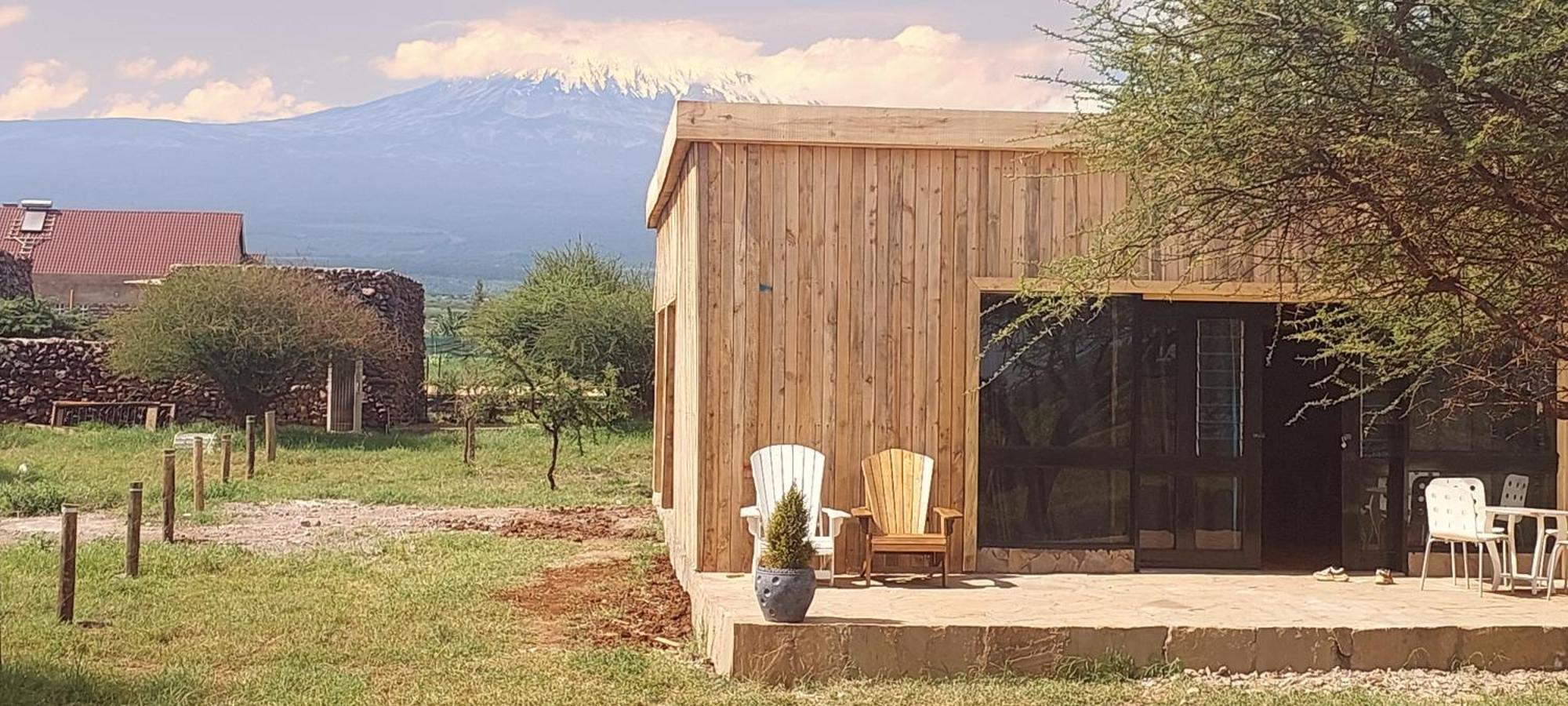 Amboseli Glass House Oloitokitok ภายนอก รูปภาพ