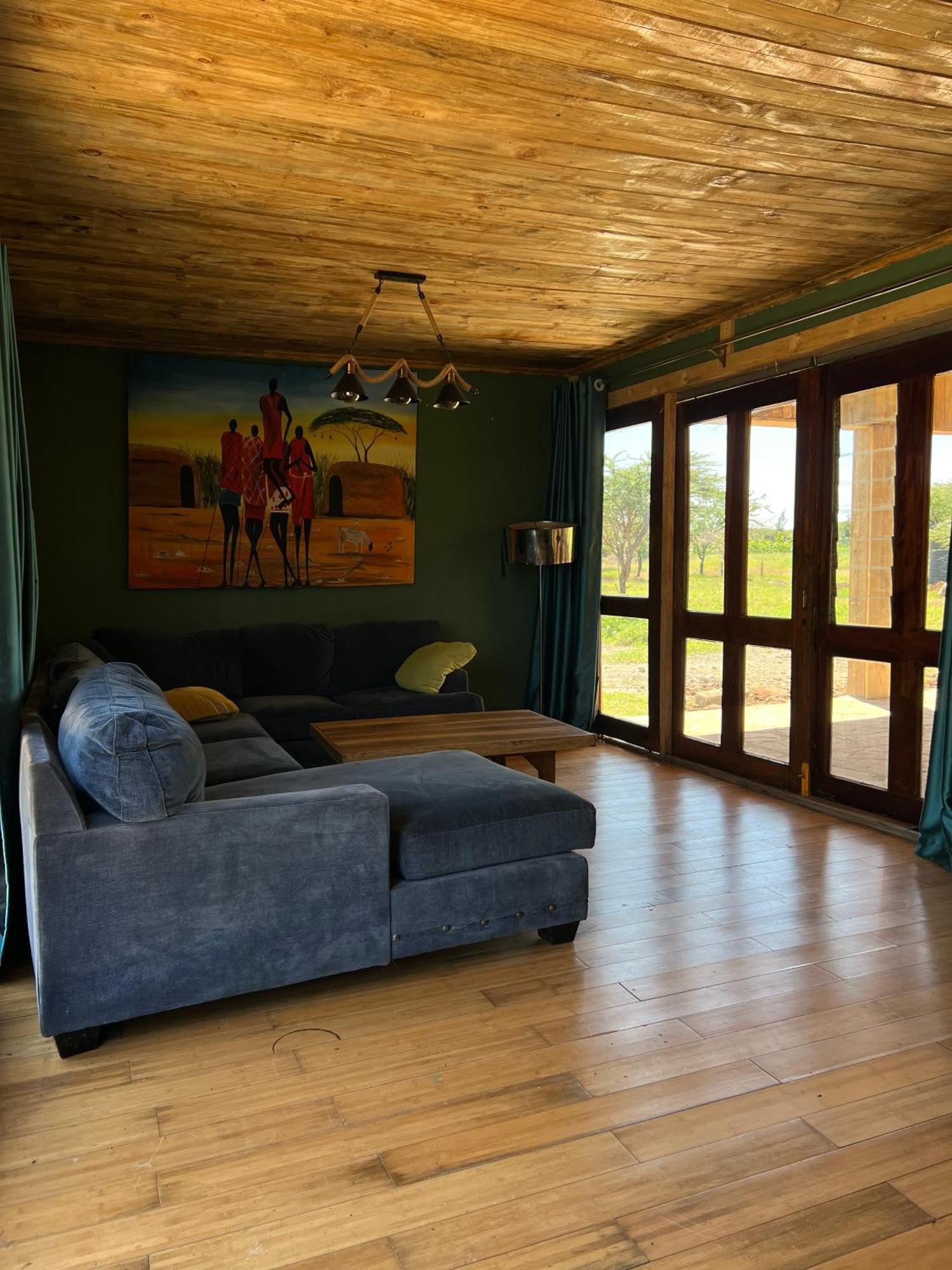 Amboseli Glass House Oloitokitok ภายนอก รูปภาพ