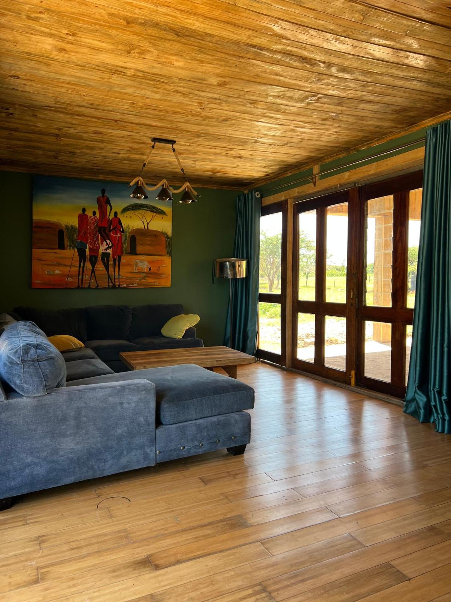 Amboseli Glass House Oloitokitok ภายนอก รูปภาพ
